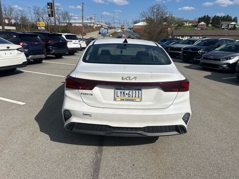 Used 2022 Kia Forte LXS image 4