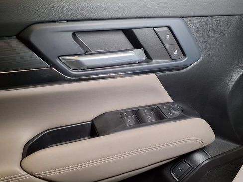 New 2027 GMC Terrain Elevation w/ Elevation Premium Package FWD image 16