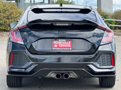 Used 2018 Honda Civic Sport image 8