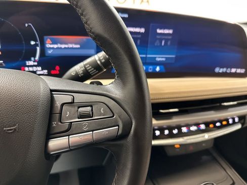 Used 2025 Cadillac XT4 Premium Luxury image 30