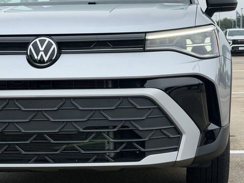 Used 2025 Volkswagen Taos S AWD/4WD image 8