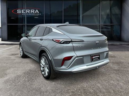 Used 2025 Buick Envista Avenir image 3