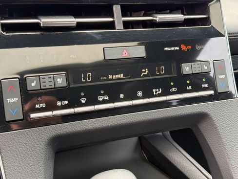 Used 2019 Toyota Avalon Touring w/ Advanced Safety Package FWD image 27