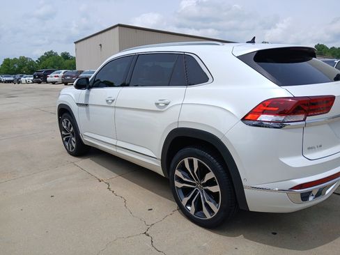 Used 2023 Volkswagen Atlas Cross Sport SEL Premium R-Line AWD/4WD image 3