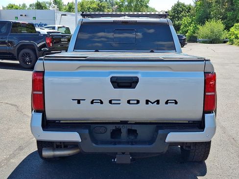 Used 2024 Toyota Tacoma TRD Sport w/ TRD Sport Upgrade Package AWD/4WD image 5