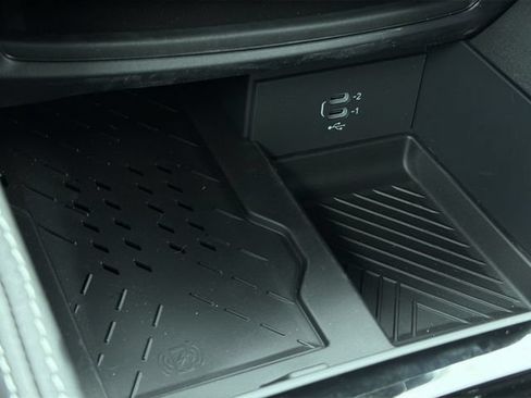 New 2026 Chrysler Pacifica Limited w/ S Appearance Package FWD image 27