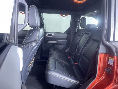 Used 2023 Ford Bronco Badlands image 23