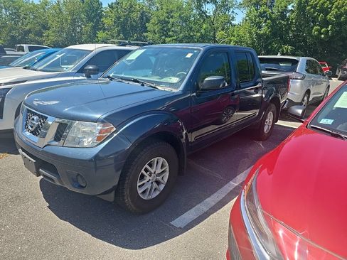 Used 2020 Nissan Frontier SV w/ SV Utility Package AWD/4WD image 2