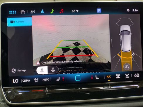 New 2025 Volkswagen Tiguan SE R-Line image 8