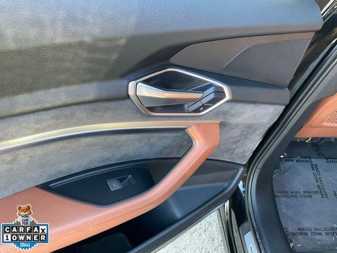 Used 2019 Audi e-tron Prestige w/ Prestige Package image 52