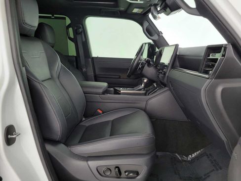 Used 2024 Lexus GX 550 w/ Accessory Package (Z1) AWD/4WD image 10