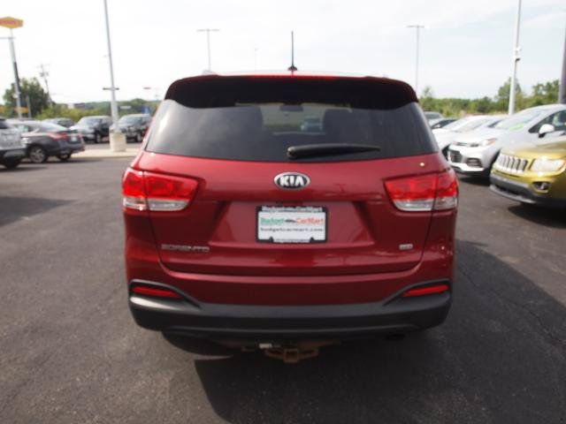 Used 2016 Kia Sorento FWD image 2