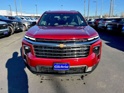 Used 2024 Chevrolet Traverse LT image 25