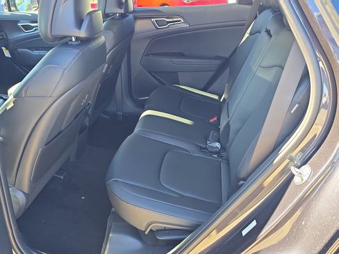 New 2026 Kia Sportage EX w/ EX Panorama Roof Package FWD image 19