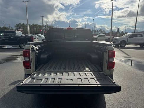 New 2025 Ford Maverick Lariat w/ Black Appearance Package image 18