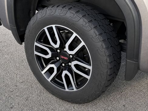 Certified 2022 GMC Sierra 1500 AT4 w/ AT4 Premium Package AWD/4WD image 13