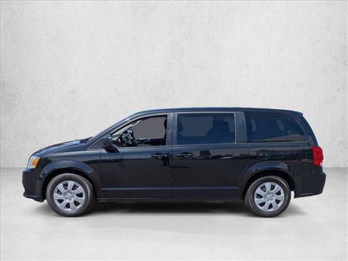 Used 2018 Dodge Grand Caravan SE w/ UConnect Hands-Free Group FWD image 8