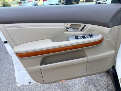 Used 2005 Lexus RX 330 FWD image 26