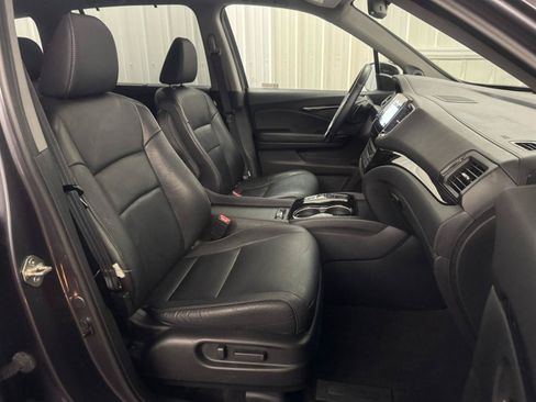 Used 2020 Honda Pilot Touring image 14