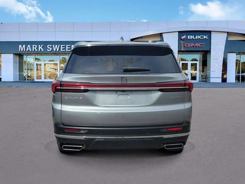 Used 2025 Buick Enclave Preferred AWD/4WD image 32