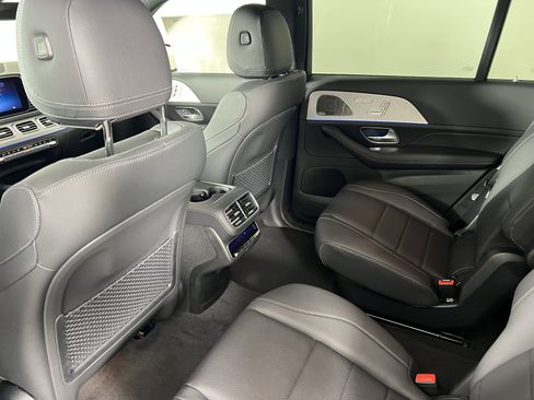 New 2026 Mercedes-Benz GLS 450 4MATIC image 22