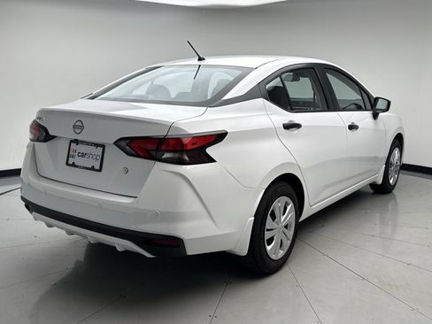 Used 2024 Nissan Versa S FWD image 5