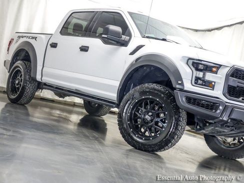 Used 2019 Ford F150 Raptor w/ Equipment Group 801A Mid image 4