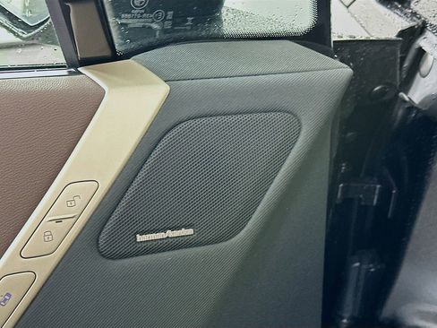 Used 2025 BMW iX xDrive50 image 23