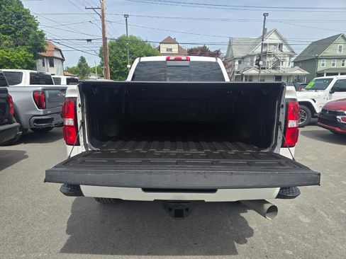 Used 2018 GMC Sierra 2500 Denali w/ Duramax Plus Package AWD/4WD image 19