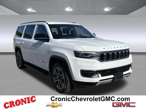 Used 2024 Jeep Wagoneer Series II w/ Flexible Seating Group RWD image 1