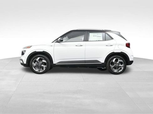 Used 2025 Hyundai Venue Limited FWD image 33