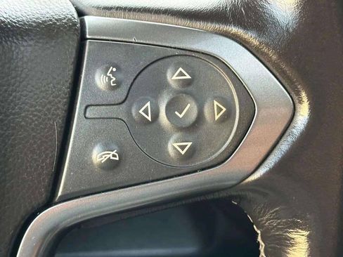 Used 2020 Chevrolet Suburban Premier AWD/4WD image 18