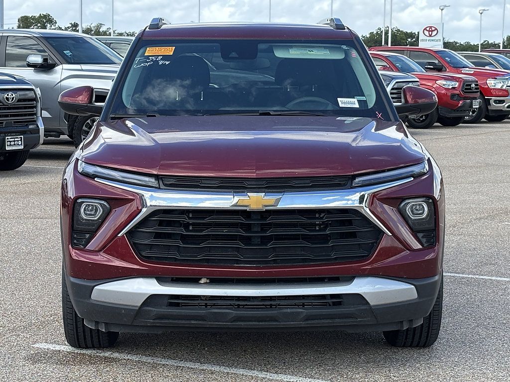 Used 2025 Chevrolet TrailBlazer LT FWD image 3