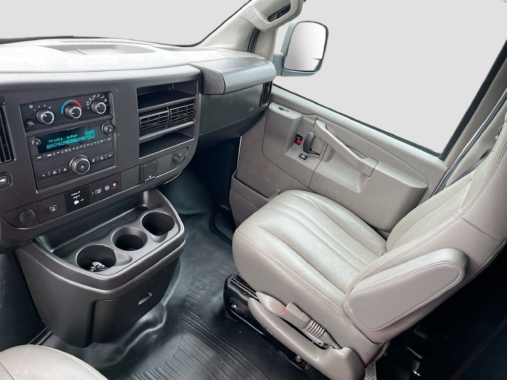 Used 2024 GMC Savana 2500 w/ Driver Convenience Package RWD image 20