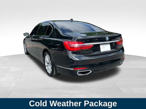 Used 2018 BMW 740i image 3