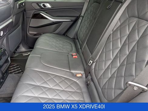 Used 2025 BMW X5 xDrive40i w/ Premium Package AWD/4WD image 17