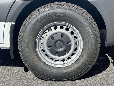 New 2025 Mercedes-Benz Sprinter 2500 image 5