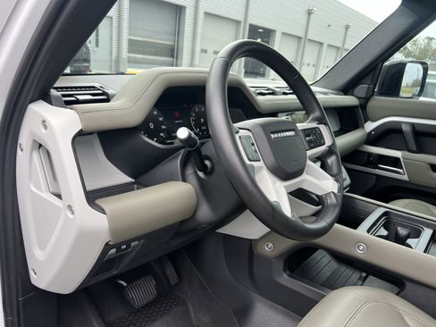 Certified 2024 Land Rover Defender 110 S image 17