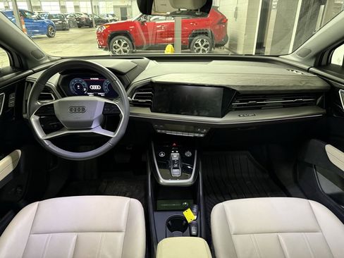 Used 2024 Audi Q4 e-tron Prestige image 20