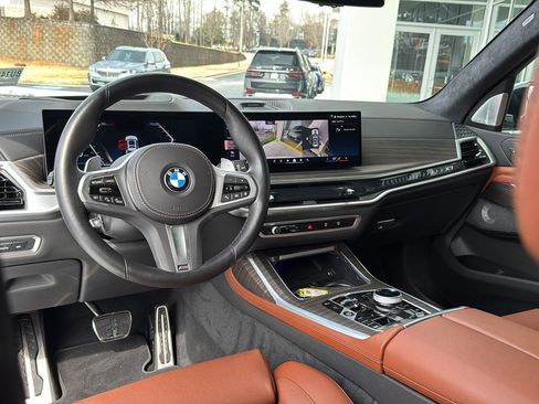 Used 2024 BMW X7 xDrive40i image 16