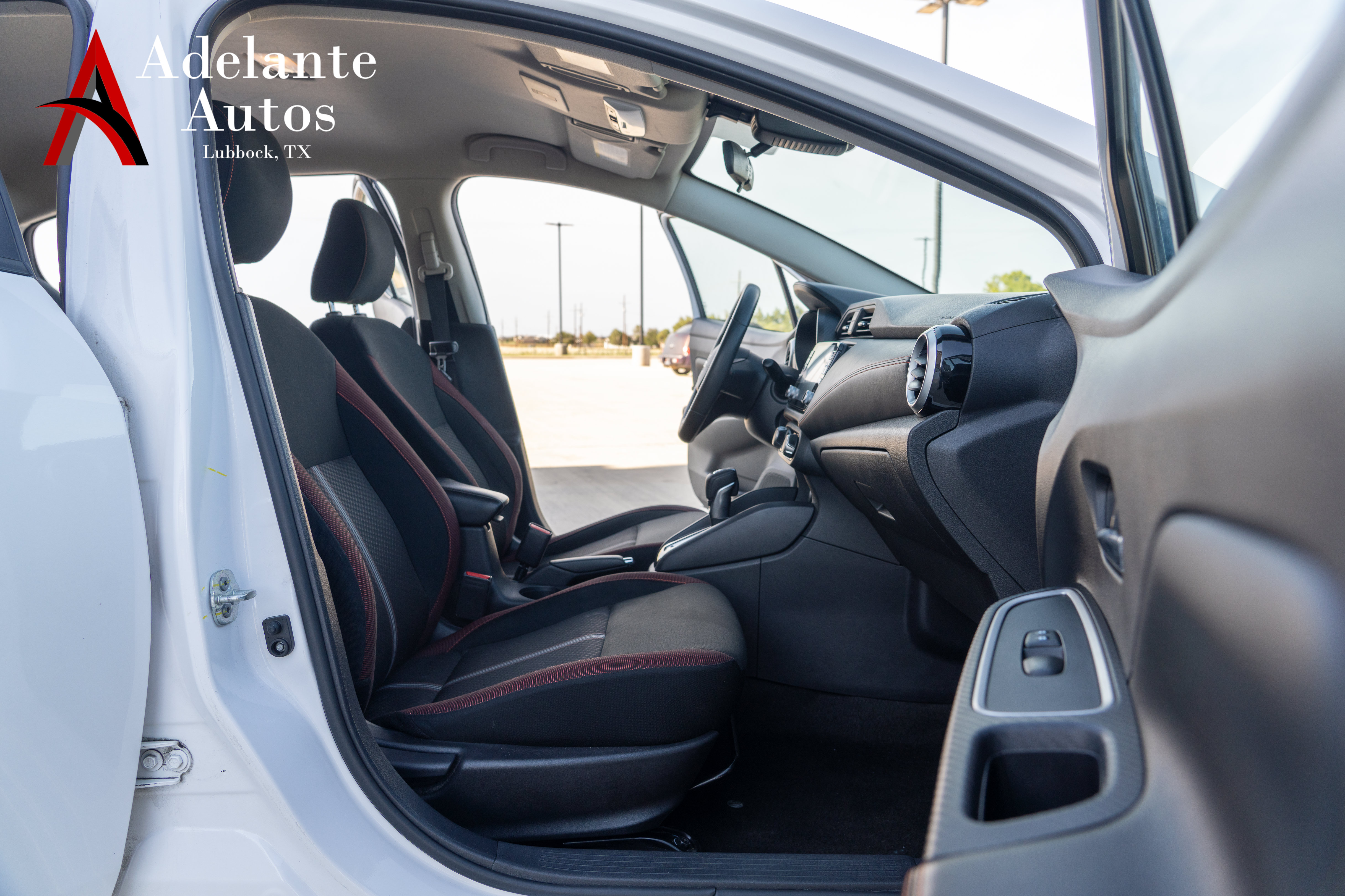 Used 2024 Nissan Versa SR FWD image 11