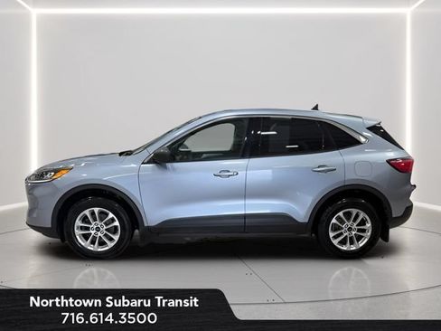Used 2022 Ford Escape SE w/ Convenience Package AWD/4WD image 2