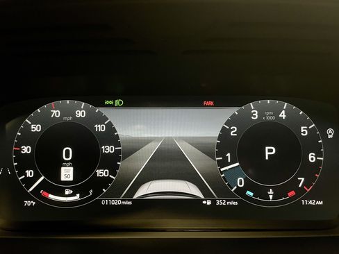 Certified 2025 Land Rover Discovery Dynamic SE AWD/4WD image 24
