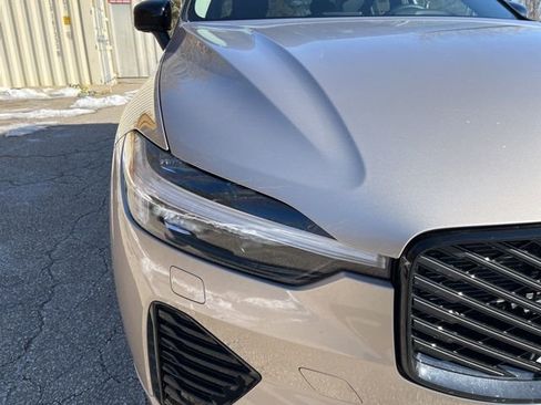New 2026 Volvo XC60 B5 Core w/ Climate Package image 10