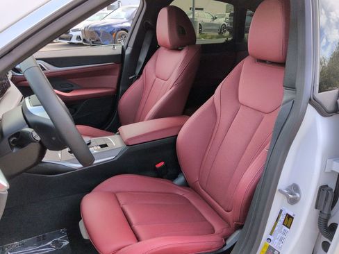 Used 2025 BMW i4 eDrive40 w/ Premium Package image 9