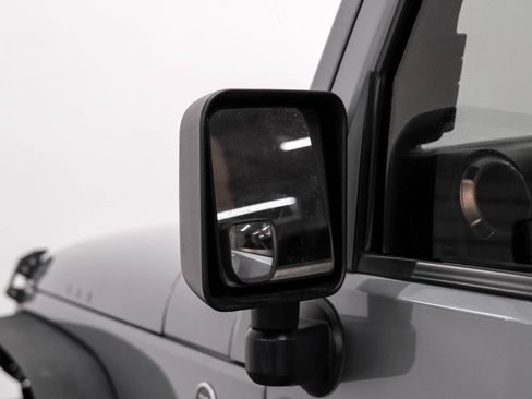 Used 2013 Jeep Wrangler Rubicon w/ PWR Convenience Group AWD/4WD image 36