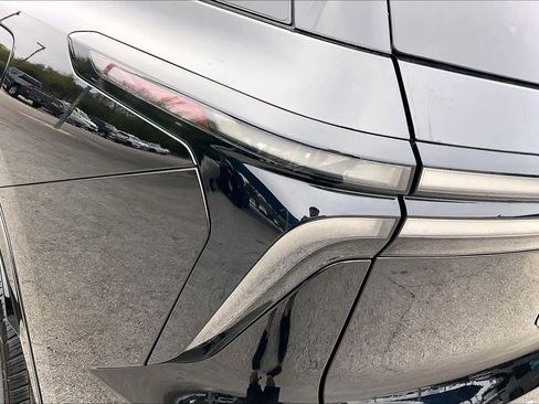 Used 2025 Chevrolet Traverse High Country image 29