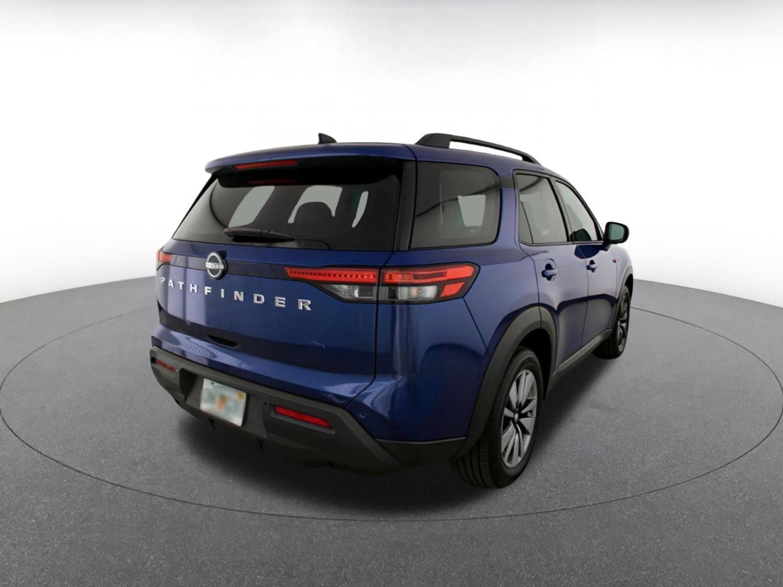 Used 2025 Nissan Pathfinder SV FWD image 10