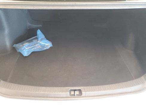 Used 2023 Toyota Corolla LE image 7