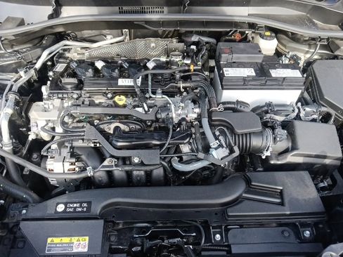 Used 2024 Toyota Corolla Cross LE w/ Moonroof Package image 33